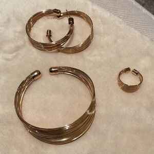 Elegant Gold Jewelry Set bracelets Earrings and Ring